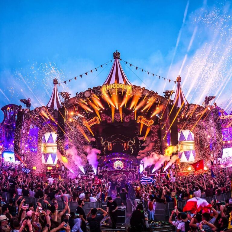 Tomorrowland Müzik Festivali Turu