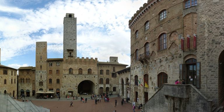Piazza del Duomo, San Gimignano