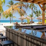 Zuri Zanzibar deniz üstü deck ve şezlonglar, Kendwa oteli