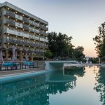 Ariti Grand Hotel Corfu Kanoni genel mimari ve deniz manzaralı