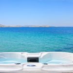 Little Venice Suites Mykonos deniz manzaralı dış jakuzi, balayı için lüks suite terası