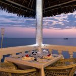 Chuini deniz terasında Zanzibar gün batımı