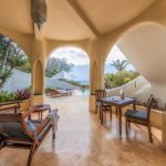 Kilindi beyaz kemerli villa ve deniz manzarası, Zanzibar oteli