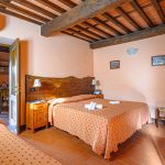 Lucca agriturismo konaklama çift kişilik oda