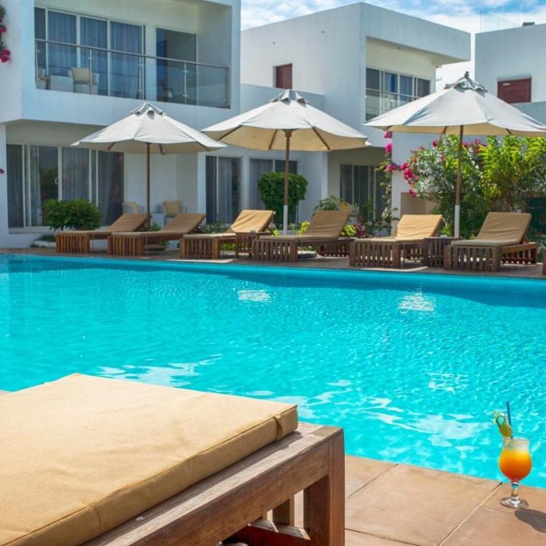 Nungwi Dreams turkuaz sonsuzluk havuzu ve deniz, Zanzibar oteli
