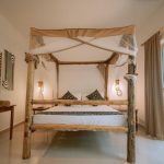 Pearl Beach beyaz cibinlikli oda, Zanzibar oteli