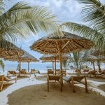 Pearl Beach plajı, beyaz kum ve turkuaz Hint Okyanusu, Kendwa Zanzibar