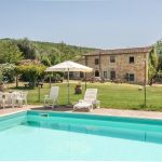Poggio Primo havuzu ve taş villa, Castiglion Fibocchi Toskana