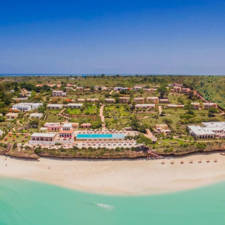 Riu Palace Zanzibar tesisi, havuz ve Nungwi plajı kuşbakışı