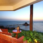 Sea Cliff falezi ve Hint Okyanusu kıyısı, Zanzibar oteli