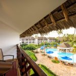 Turaco Nungwi şezlonglu açık havuzu, Nungwi Zanzibar oteli
