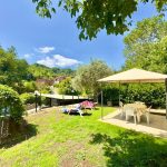 Villetta di Sara asmalı pergola ve yeşil bahçe, San Giovanni Valdarno Toskana