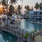 Zanzibar Bay havuzu, havuz barı ve palmiyeler, Uroa oteli