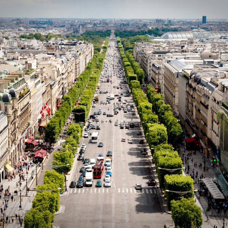 Paris Disneyland turu, Avenue des Champs %C3%89lys%C3%A9es July 24%2C 2009 N1