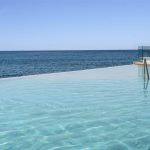 Barceló Praia Cape Verde'de okyanusa uzanan yüzme havuzu, Praia