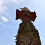 Barcelona turunda Gaudi'nin Sagrada Familia Bazilikası'nın gökyüzüne uzanan kuleleri
