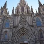 Barcelona Yılbaşı Turu'nda Gotik Mahalle'deki Barselona Katedrali'nin işlemeli cephesi