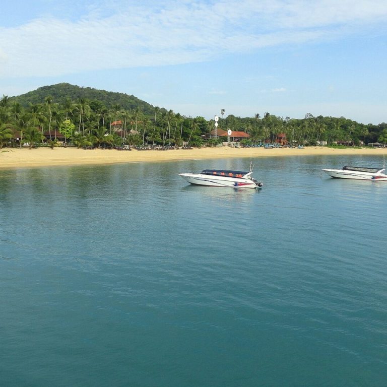 Four Seasons Koh Samui Maenam plajı