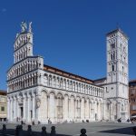 Lucca’da San Michele in Foro kilisesinin cephesi, Toskana