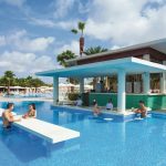 Hotel Riu Cabo Verde havuz içi bar, Sal Adası