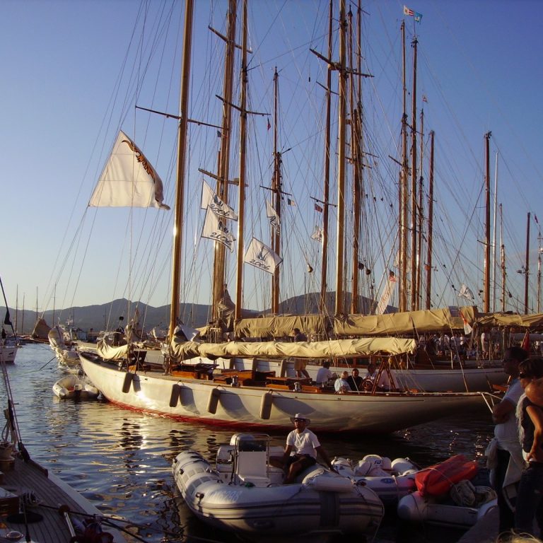St. Tropez turu, Sailboats at the Saint Tropez marina