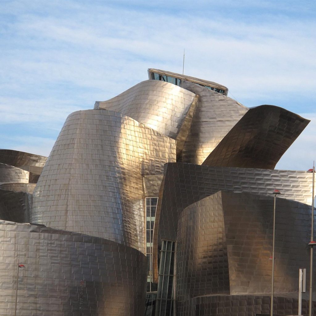 Bilbao guggenheim cephe - Bilbao