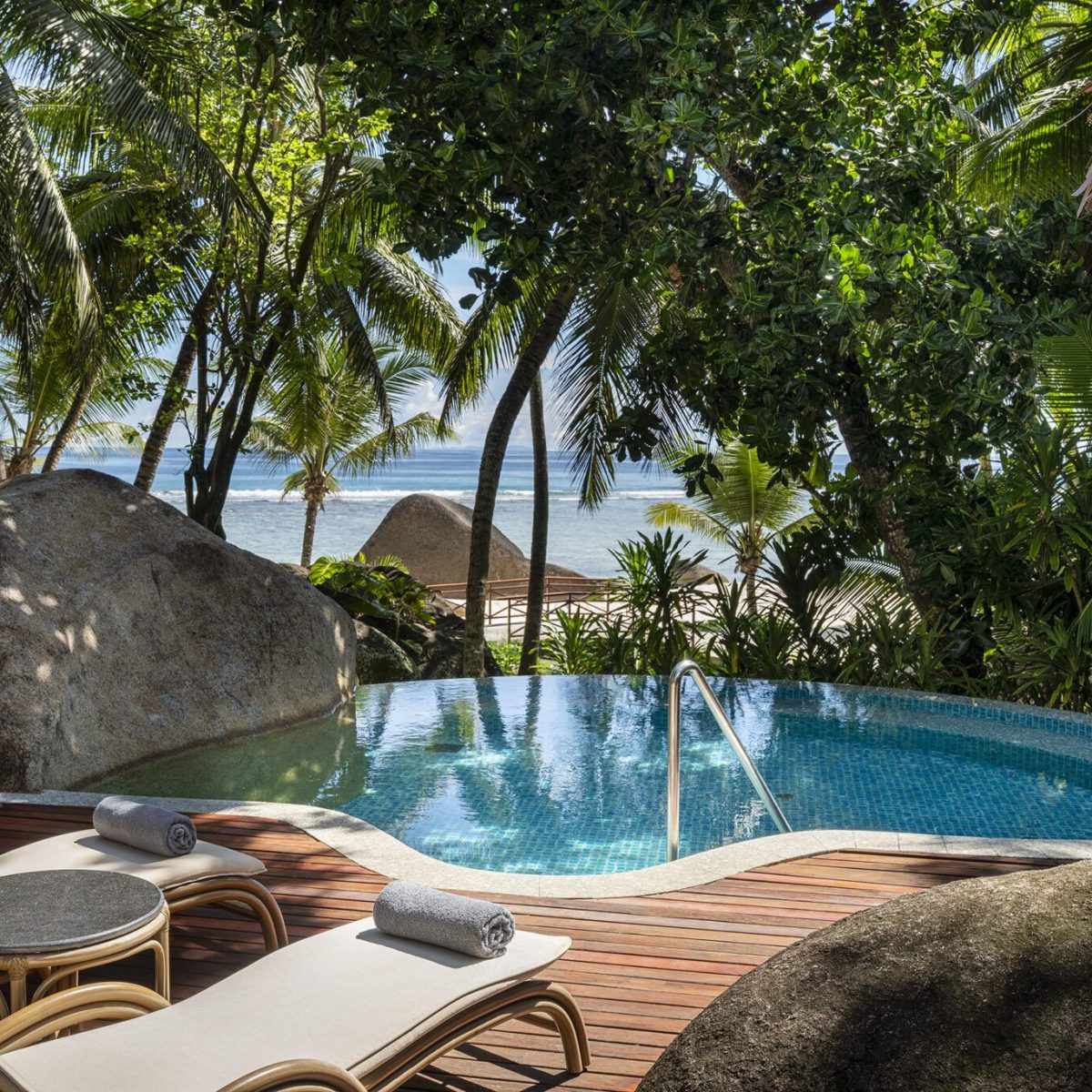 Niva Labriz Seychelles spa havuzu