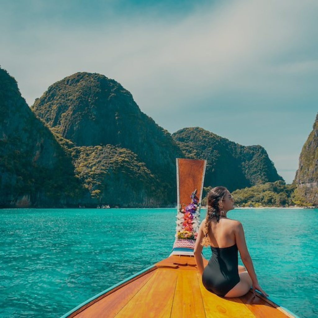Phuket çevresinde geleneksel tekne gezisi
