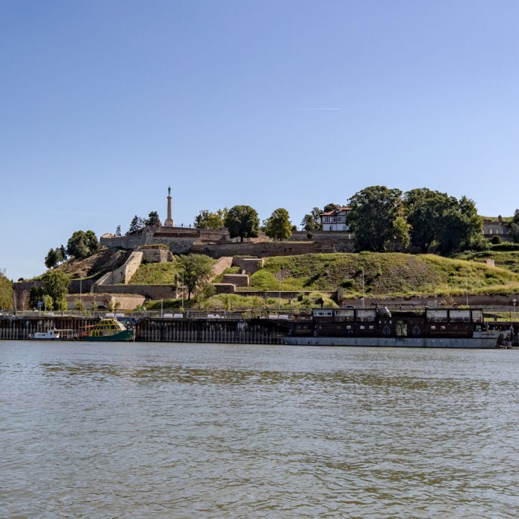 Belgrad Kalesi ve Sava Nehri manzarası