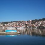 Ohri şehri ve göldeki yansımalar